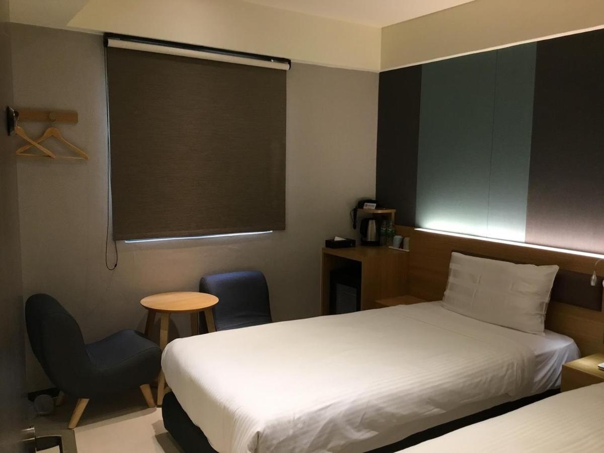 Fu Kuang Hotel Pingtung Bagian luar foto