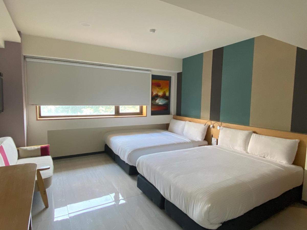 Fu Kuang Hotel Pingtung Bagian luar foto