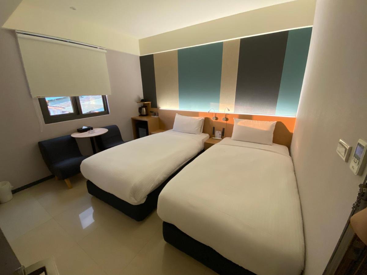 Fu Kuang Hotel Pingtung Bagian luar foto