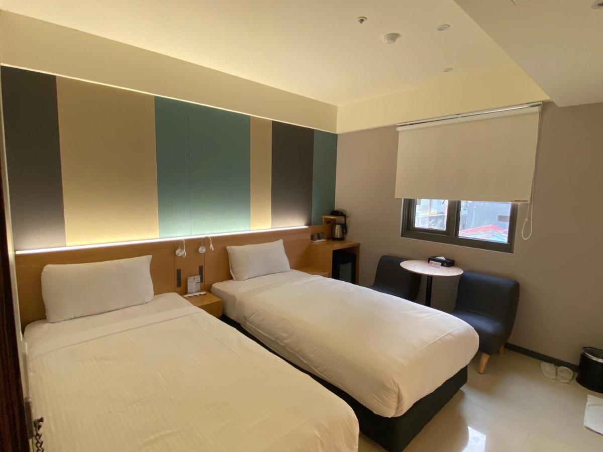 Fu Kuang Hotel Pingtung Bagian luar foto