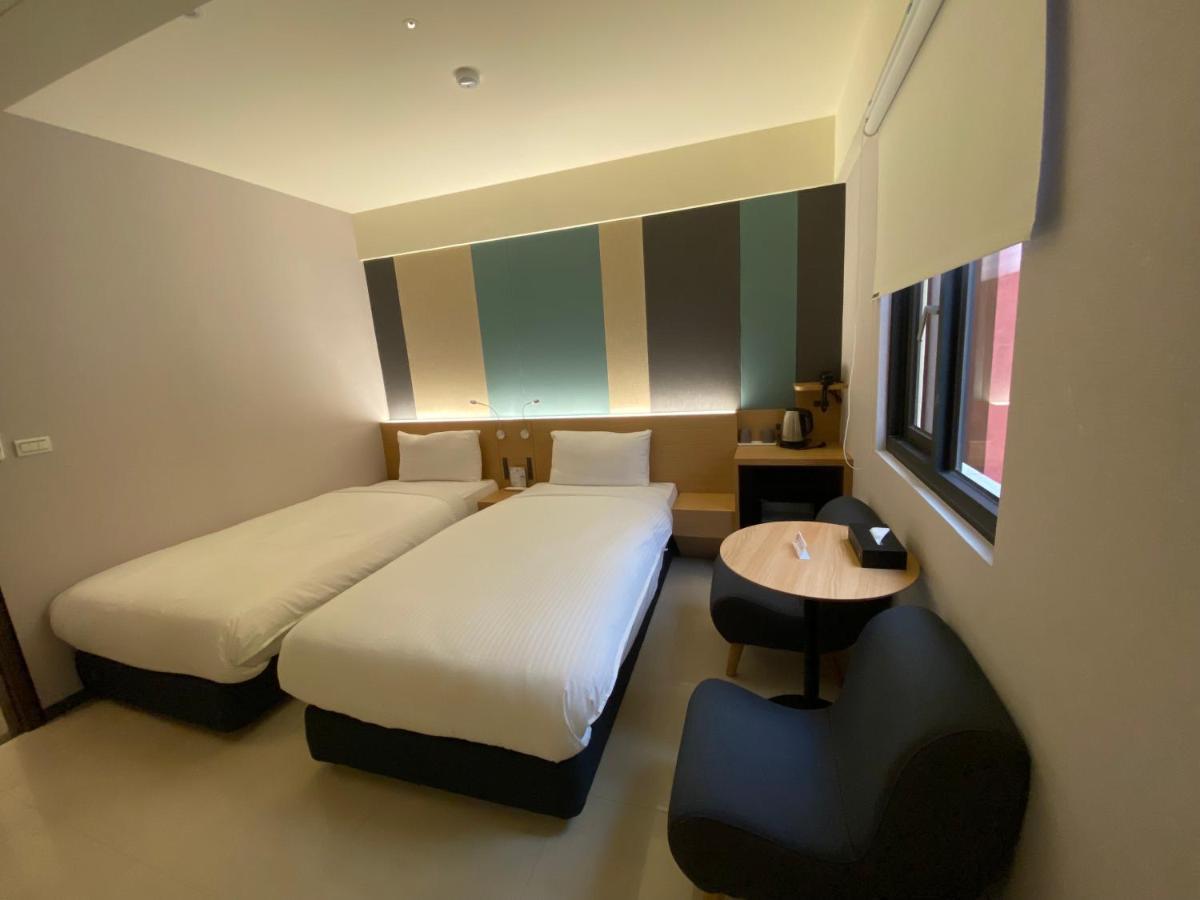 Fu Kuang Hotel Pingtung Bagian luar foto