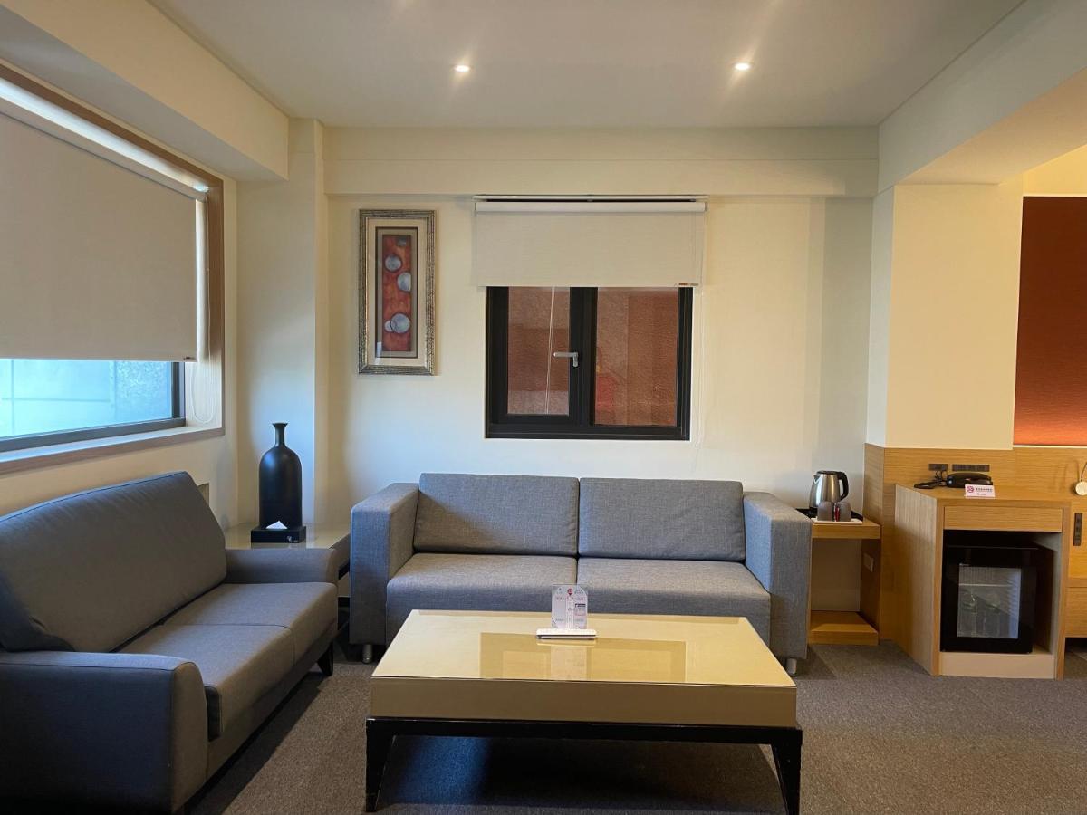 Fu Kuang Hotel Pingtung Bagian luar foto