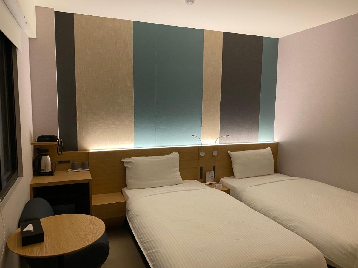 Fu Kuang Hotel Pingtung Bagian luar foto