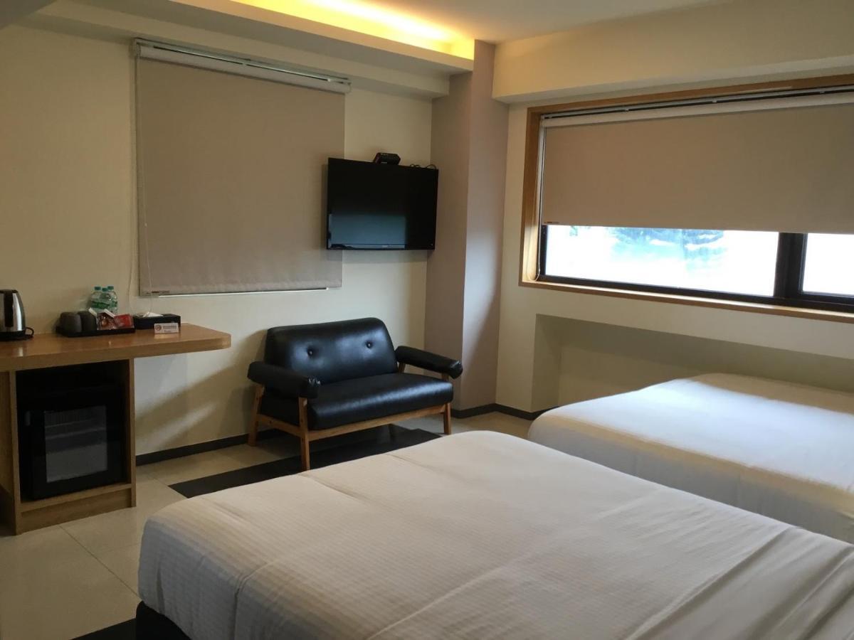 Fu Kuang Hotel Pingtung Bagian luar foto